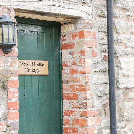 Wash House Cottage Much Wenlock Exterior photo