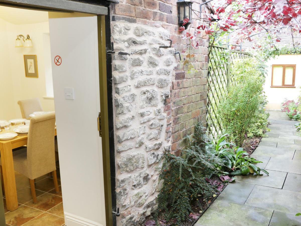 Wash House Cottage Much Wenlock Exterior photo